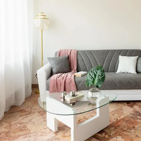 Altido Great 2br Apt With Parking In Country Como